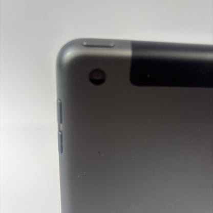 WiFi Only Apple iPad Pro 11" 2nd Gen 256GB Space Gray MK663LL/A