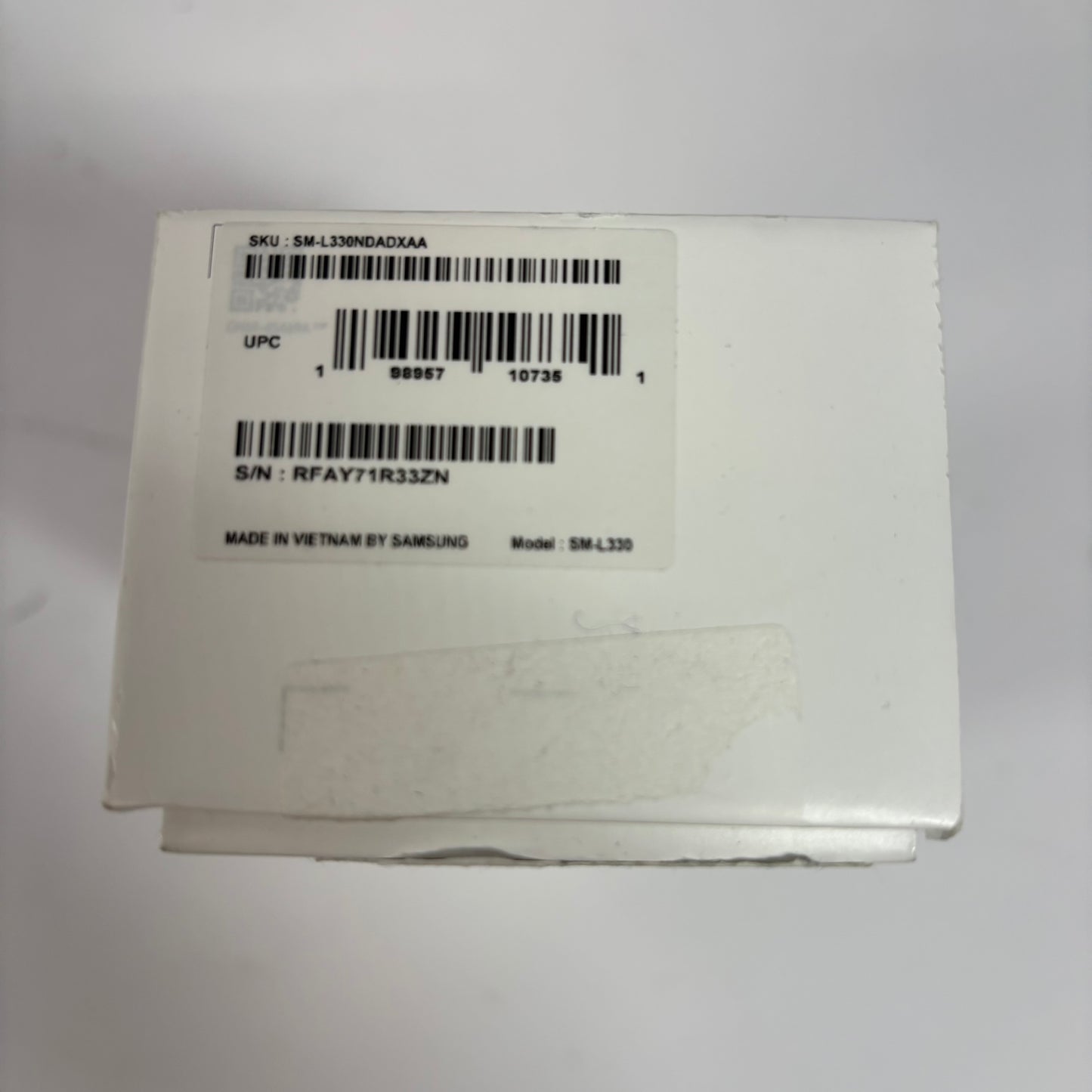 WiFi Only Samsung Galaxy Watch8 Armor Aluminum SM-L390NDADXAA