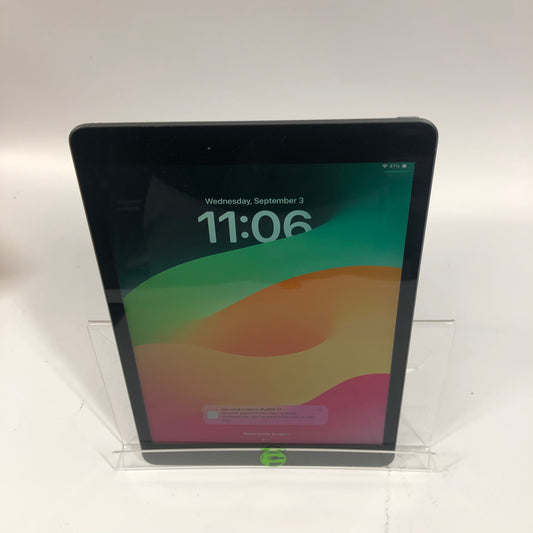 WiFi Only Apple iPad 9th Gen 64GB 17.4.1 Space Gray MK2K3LL/A