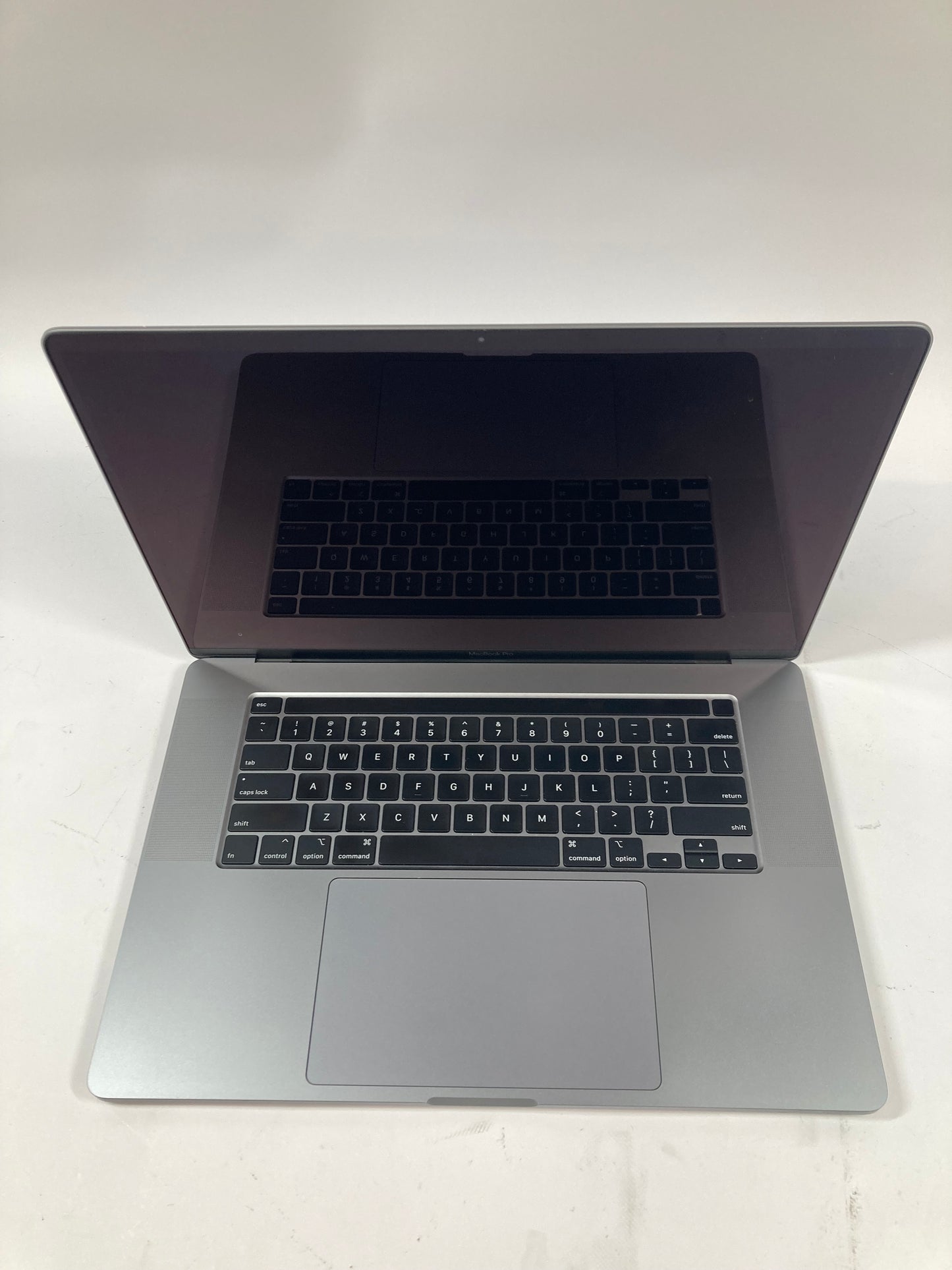 2019 Apple MacBook Pro 16" i7 2.6GHz 16GB RAM 1TB SSD Space Gray A2141 Scratches Dents