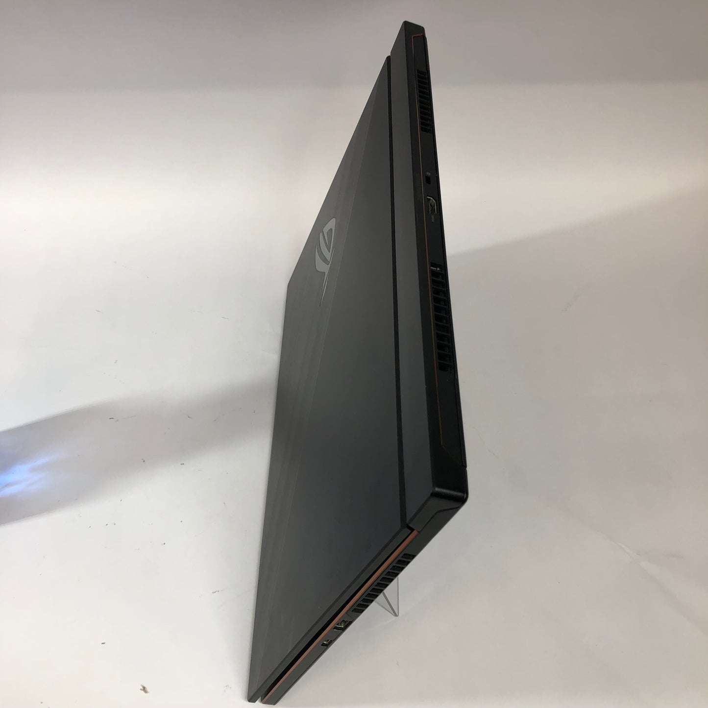 ASUS ROG Zephyrus S GX531G 15" i7-8750H 2.2GHz 16GB 512GB GeForce GTX 1070 Max-Q