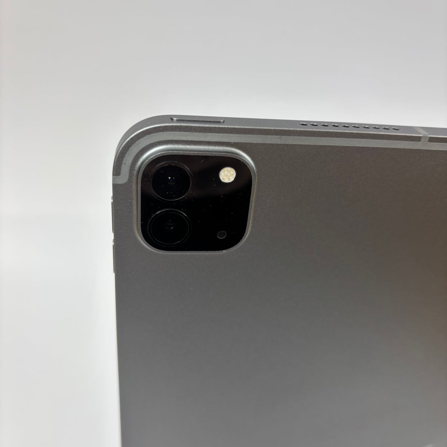 Unlocked Apple iPad Pro 12.9" 6th Gen 512GB Space Gray MP623LL/A