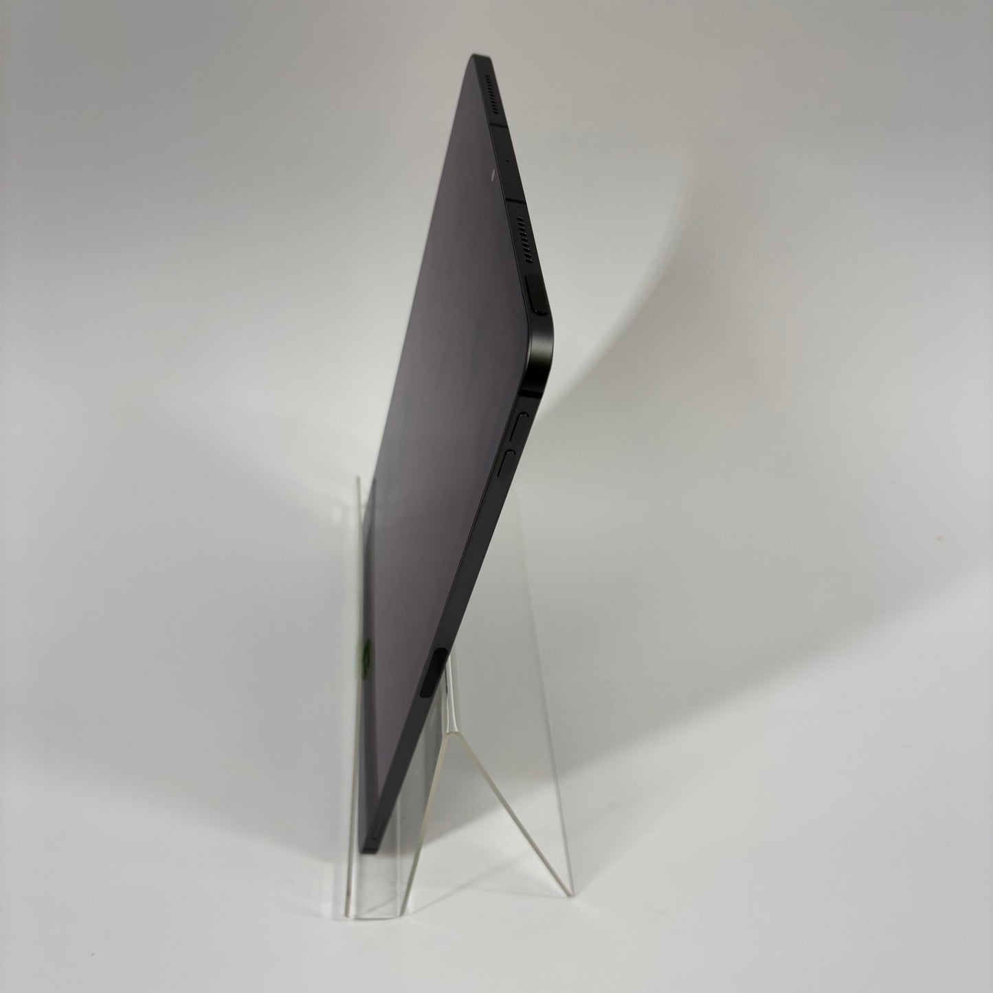 Unlocked Apple iPad Air 5th Gen 256GB Space Gray MM713LL/A