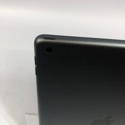 WiFi Only Apple iPad 9th Gen 64GB 17.4.1 Space Gray MK2K3LL/A