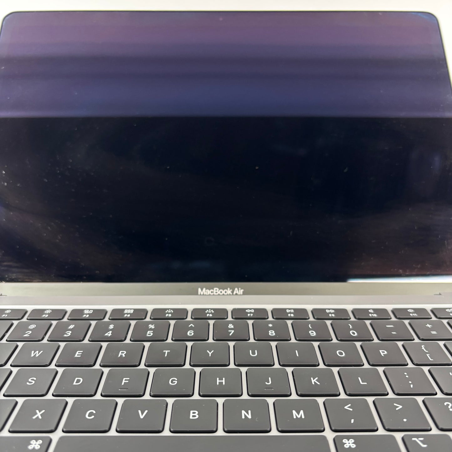 2020 Apple MacBook Air 13.3" i3 1.1GHz 8GB RAM 128GB SSD Space Gray A2179