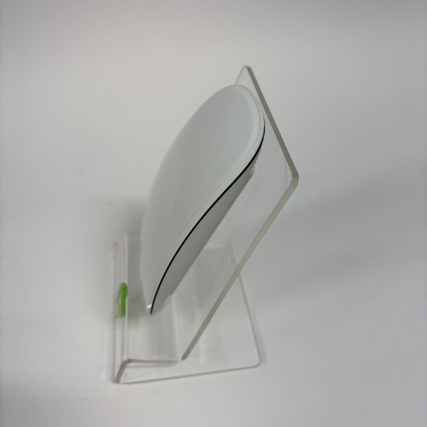 2024 Apple iMac 24" M4 4.5GHz 16GB RAM 256GB SSD Silver MWUC3LL/A