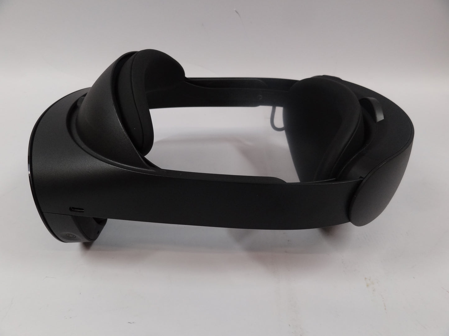 Meta Quest Pro 256GB Standalone All-in-One VR Headset DK94EC