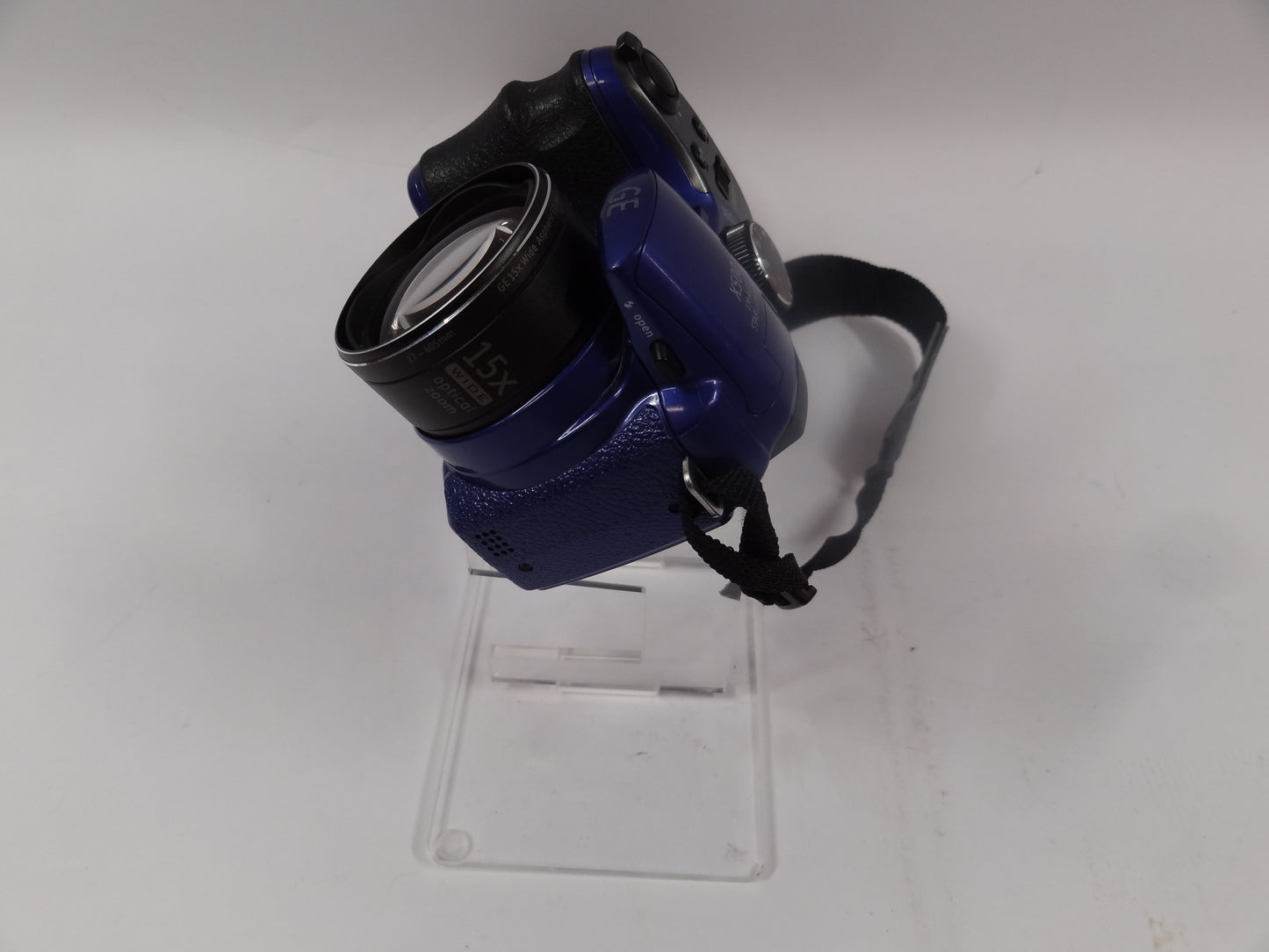 GE X500 16.1MP Digital Point-and-Shoot Camera