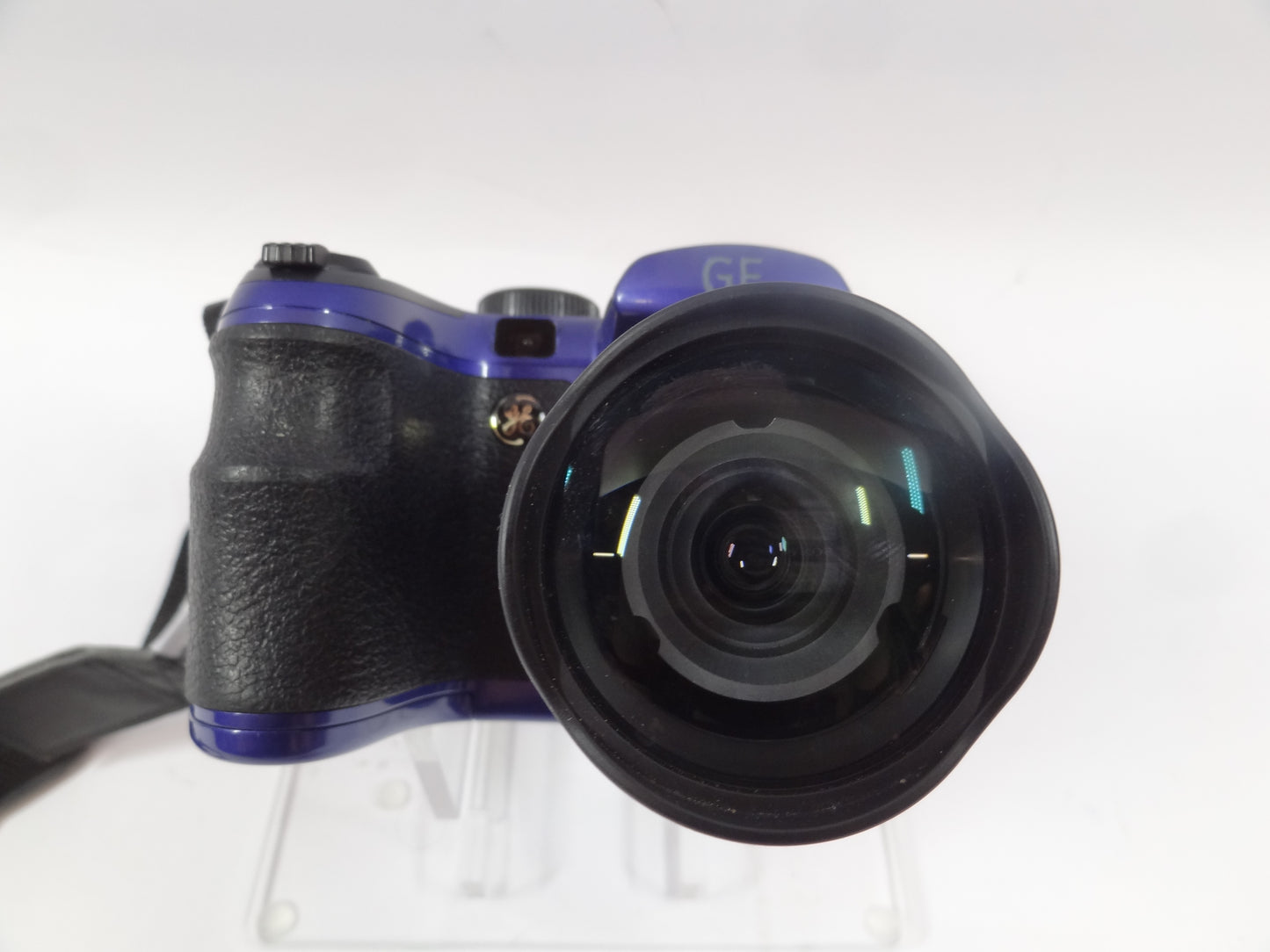 GE X500 16.1MP Digital Point-and-Shoot Camera