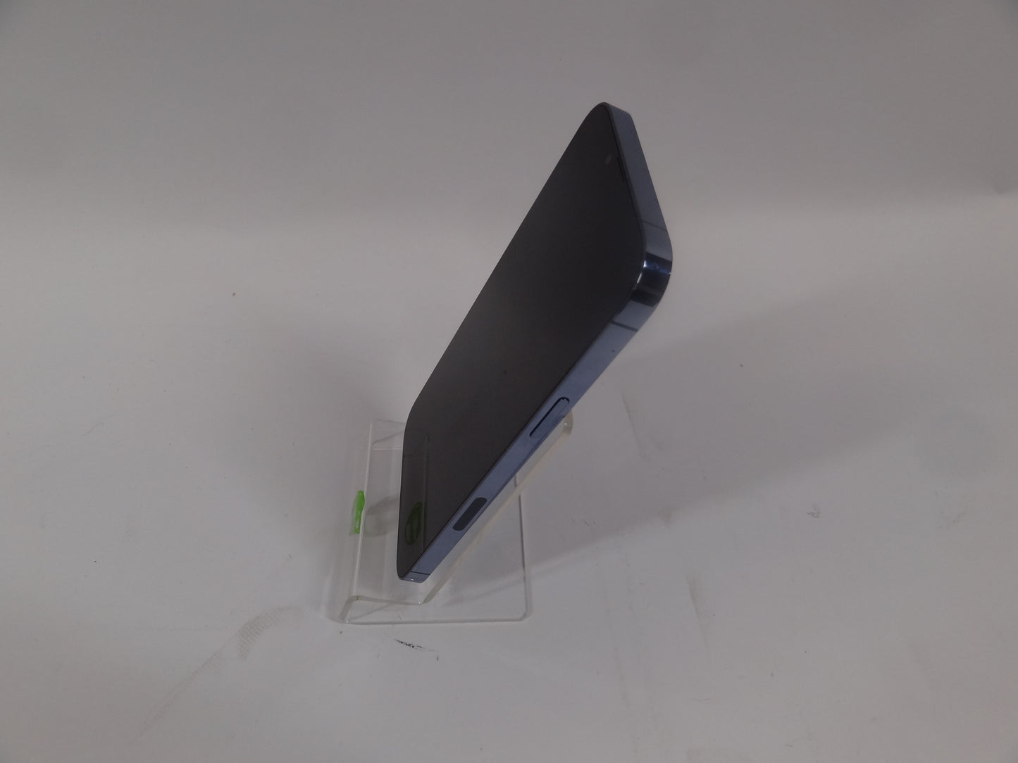 Unlocked Apple iPhone 13 Pro Max 512GB 18.1.1 Blue MLL03LL/A