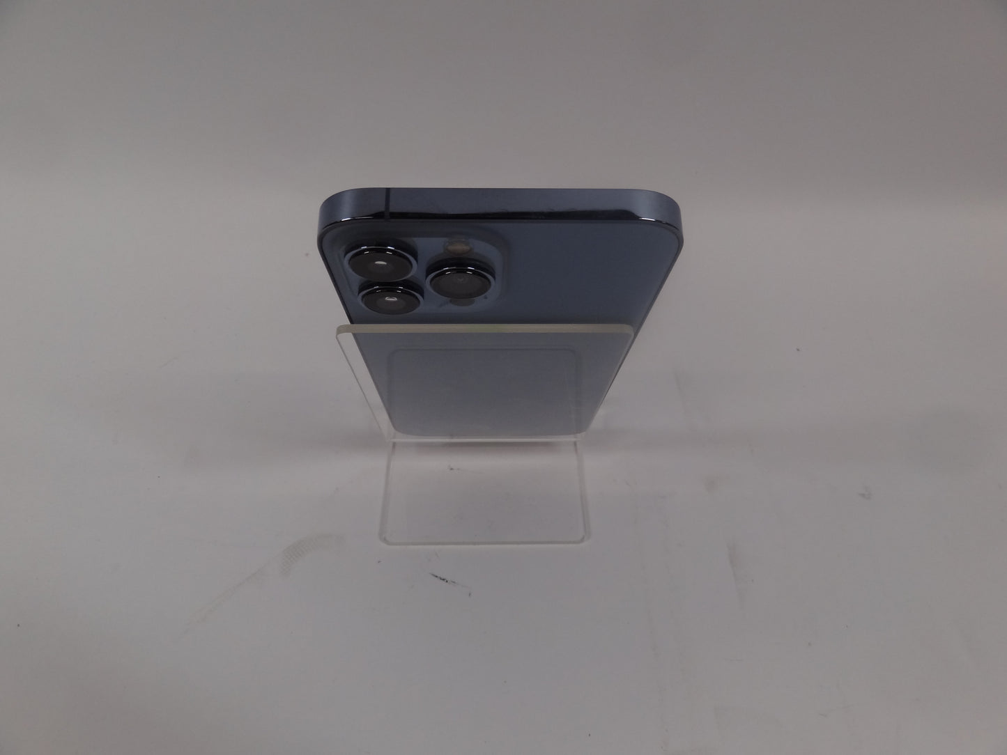 Unlocked Apple iPhone 13 Pro Max 512GB 18.1.1 Blue MLL03LL/A