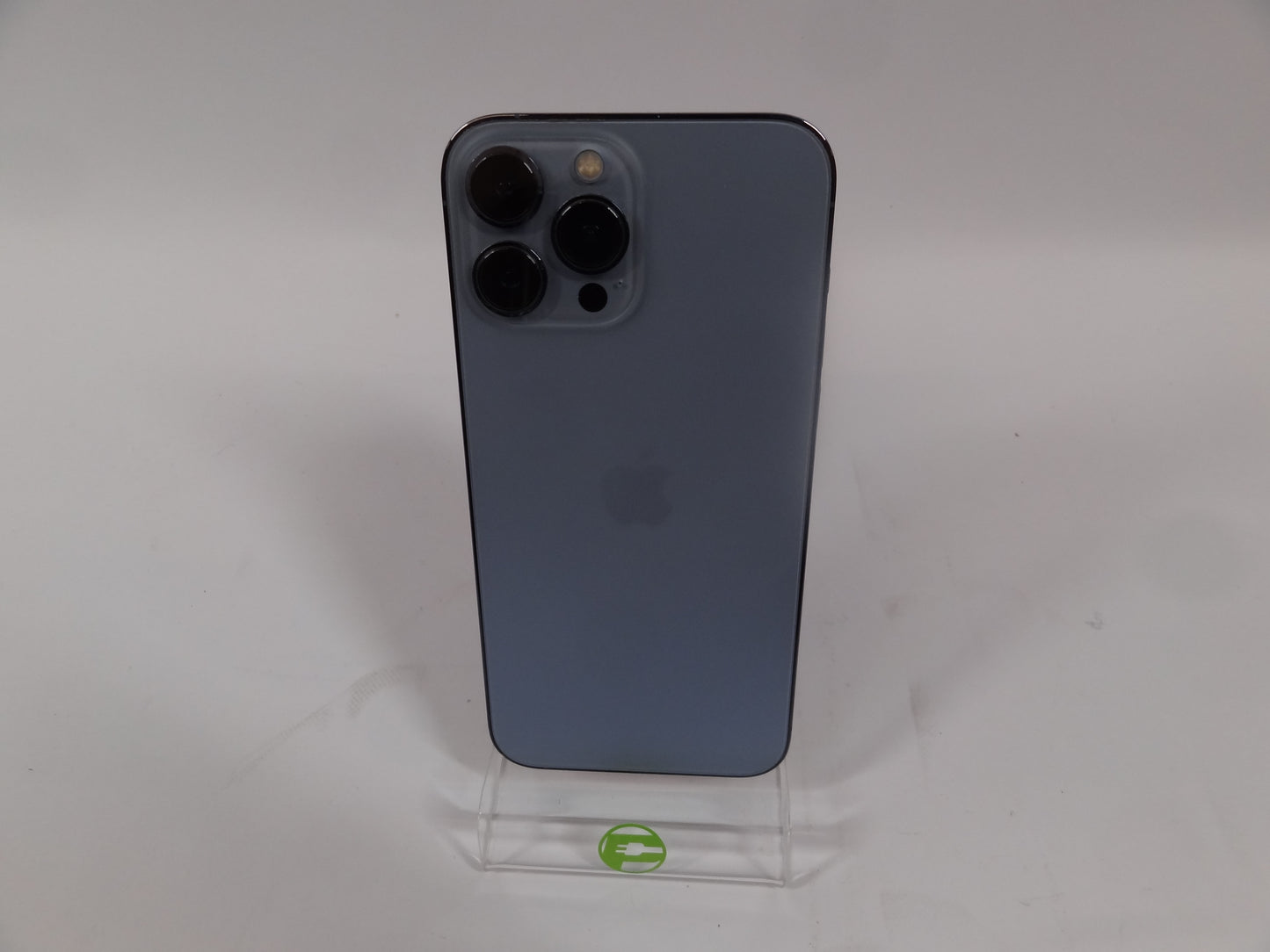 Unlocked Apple iPhone 13 Pro Max 512GB 18.1.1 Blue MLL03LL/A