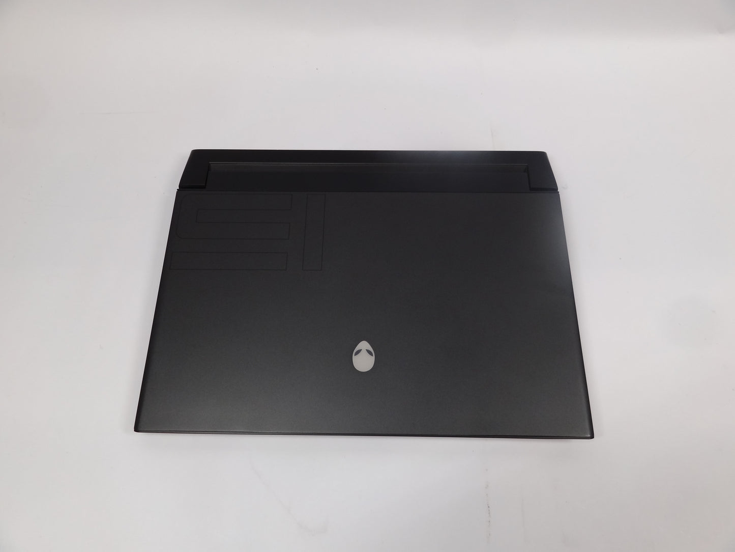 Alienware M15 R4 15.6" i7-10870H 5.0GHz 16GB RAM 512GB SSD GeForce RTX 3070