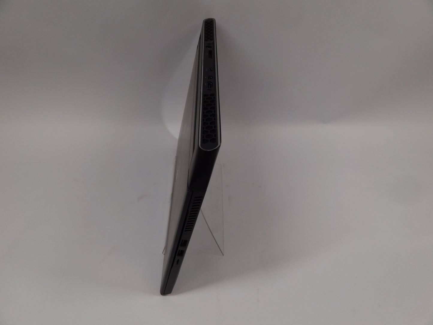 Alienware M15 R4 15.6" i7-10870H 5.0GHz 16GB RAM 512GB SSD GeForce RTX 3070