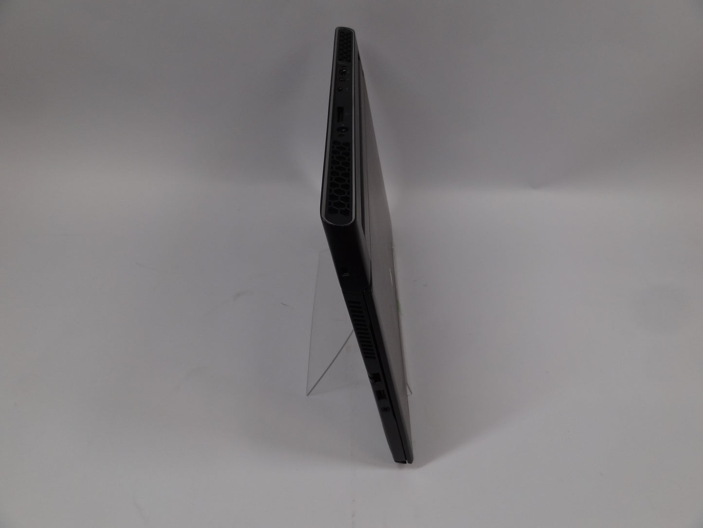 Alienware M15 R4 15.6" i7-10870H 5.0GHz 16GB RAM 512GB SSD GeForce RTX 3070