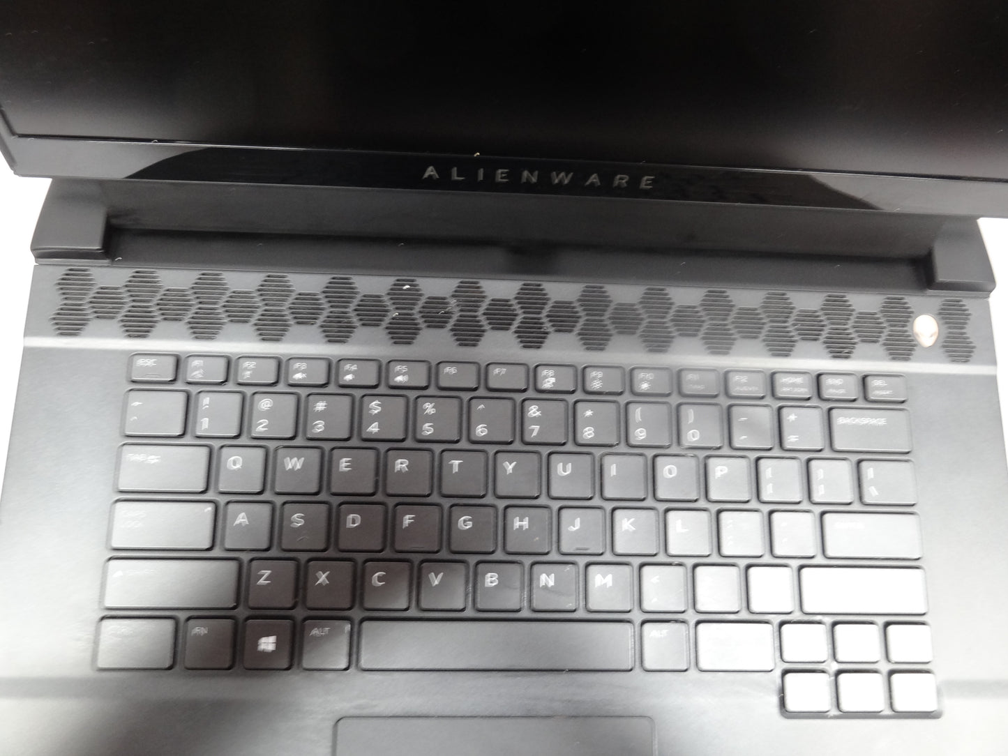 Alienware M15 R4 15.6" i7-10870H 5.0GHz 16GB RAM 512GB SSD GeForce RTX 3070