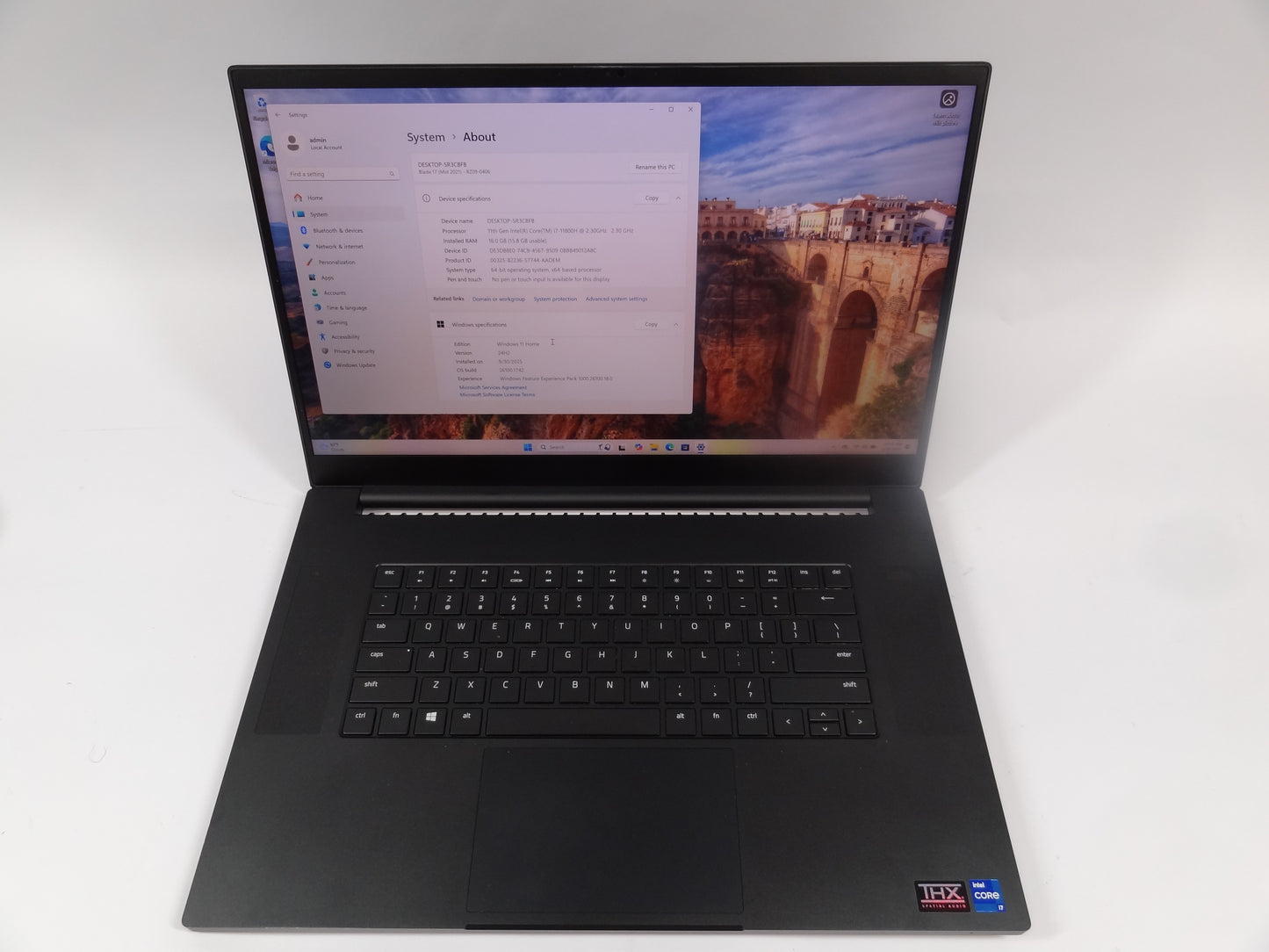 Razer Blade 17 RZ09-0406 17.3" i7-11800H 2.3GHz 16GB 1TB GeForce RTX 3070