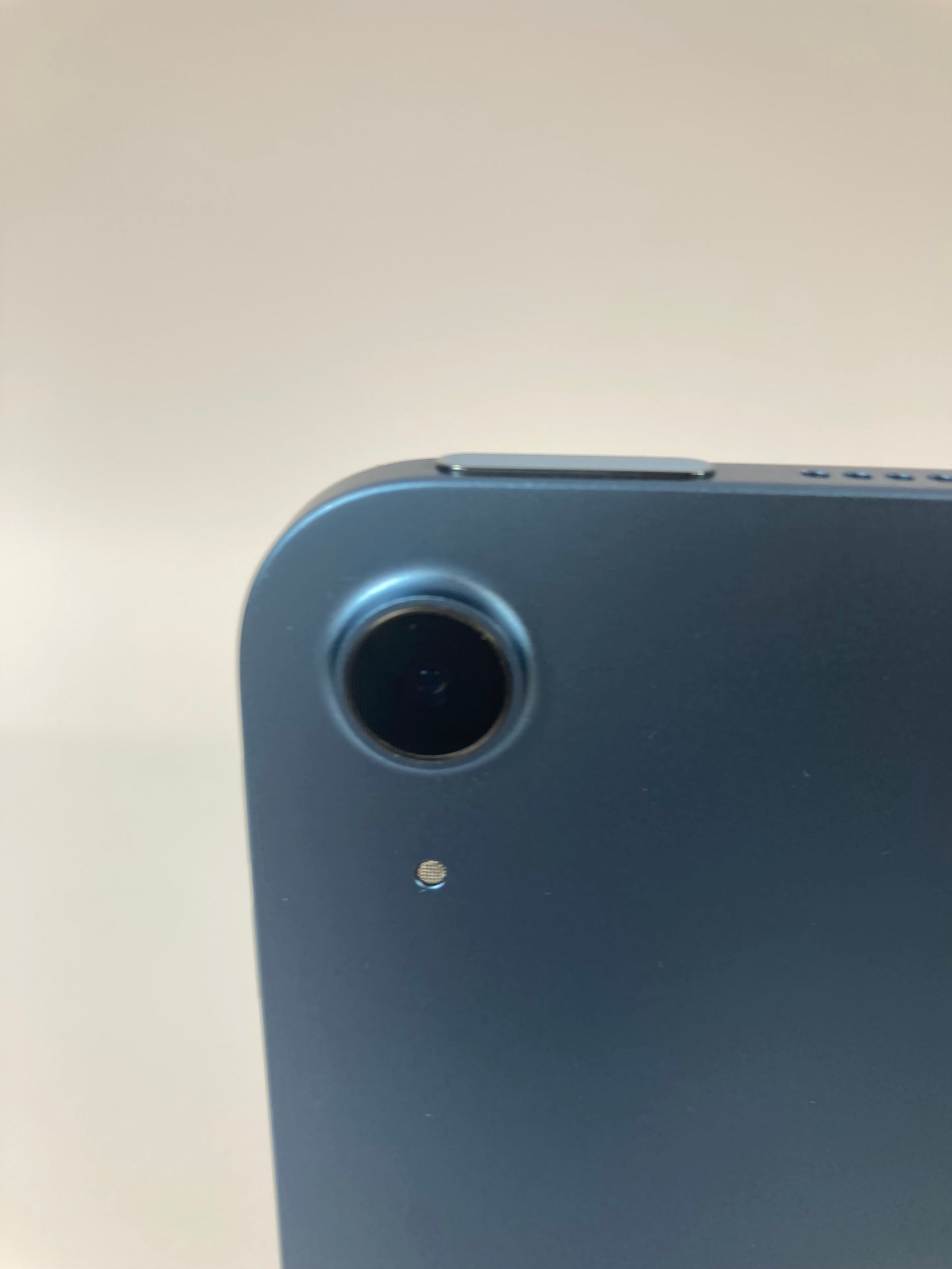 WiFi Only Apple iPad Air 5th Gen 64GB Blue MM9E3LL/A