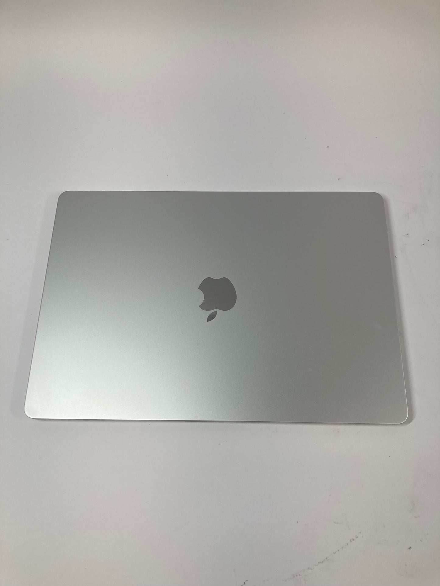 2024 Apple MacBook Air 15" M3 10C GPU 4.0GHz 8GB RAM 256GB SSD MRYP3LL/A