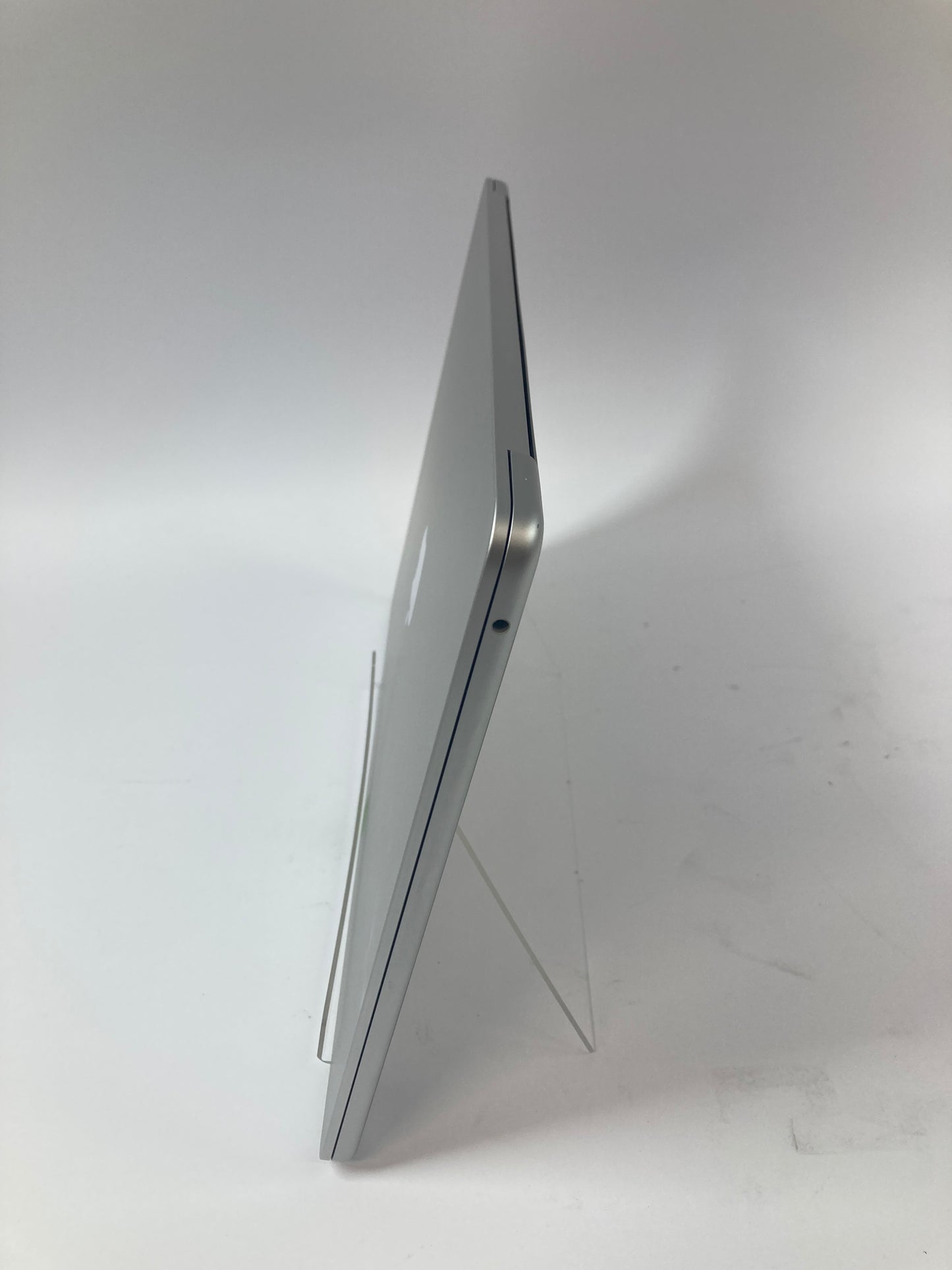 2024 Apple MacBook Air 15" M3 10C GPU 4.0GHz 8GB RAM 256GB SSD MRYP3LL/A