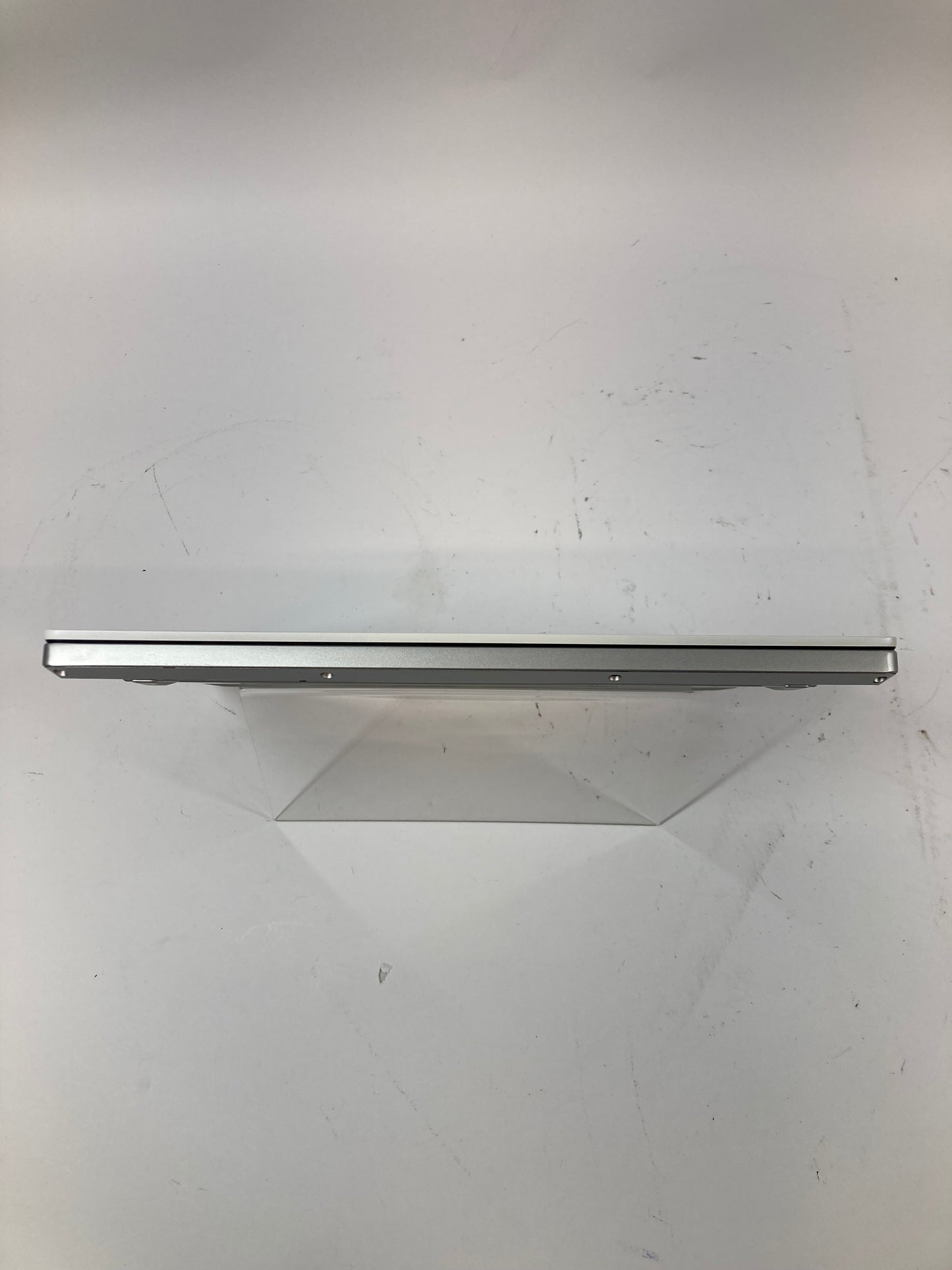 Asus ROG Zephyrus G14 GA401 14" Ryzen 9 4900HS 3.0GHz 16GB RAM 1TB SSD RTX 2060