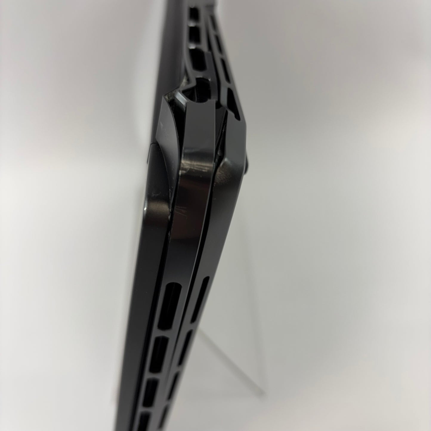 Lenovo Legion Slim 7 16" Ryzen 7 7840HS 3.8GHz 16GB 1TB  RTX 4060 Dented Case