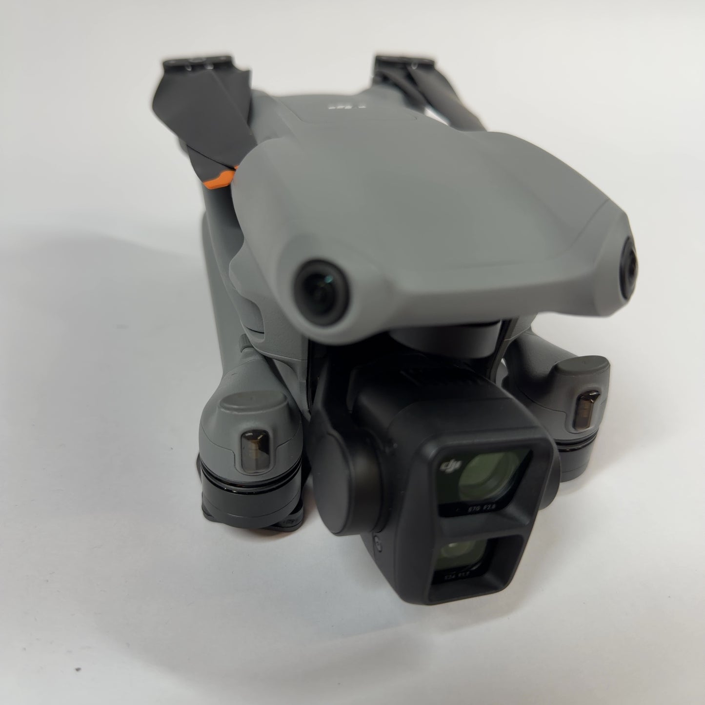 DJI Air 3 4K Quadcopter Camera Drone EB3WBC Fly More Combo