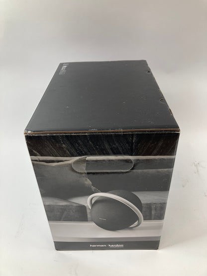 New Harmon Kardon Onyx Studio 8 Bluetooth Speaker Black