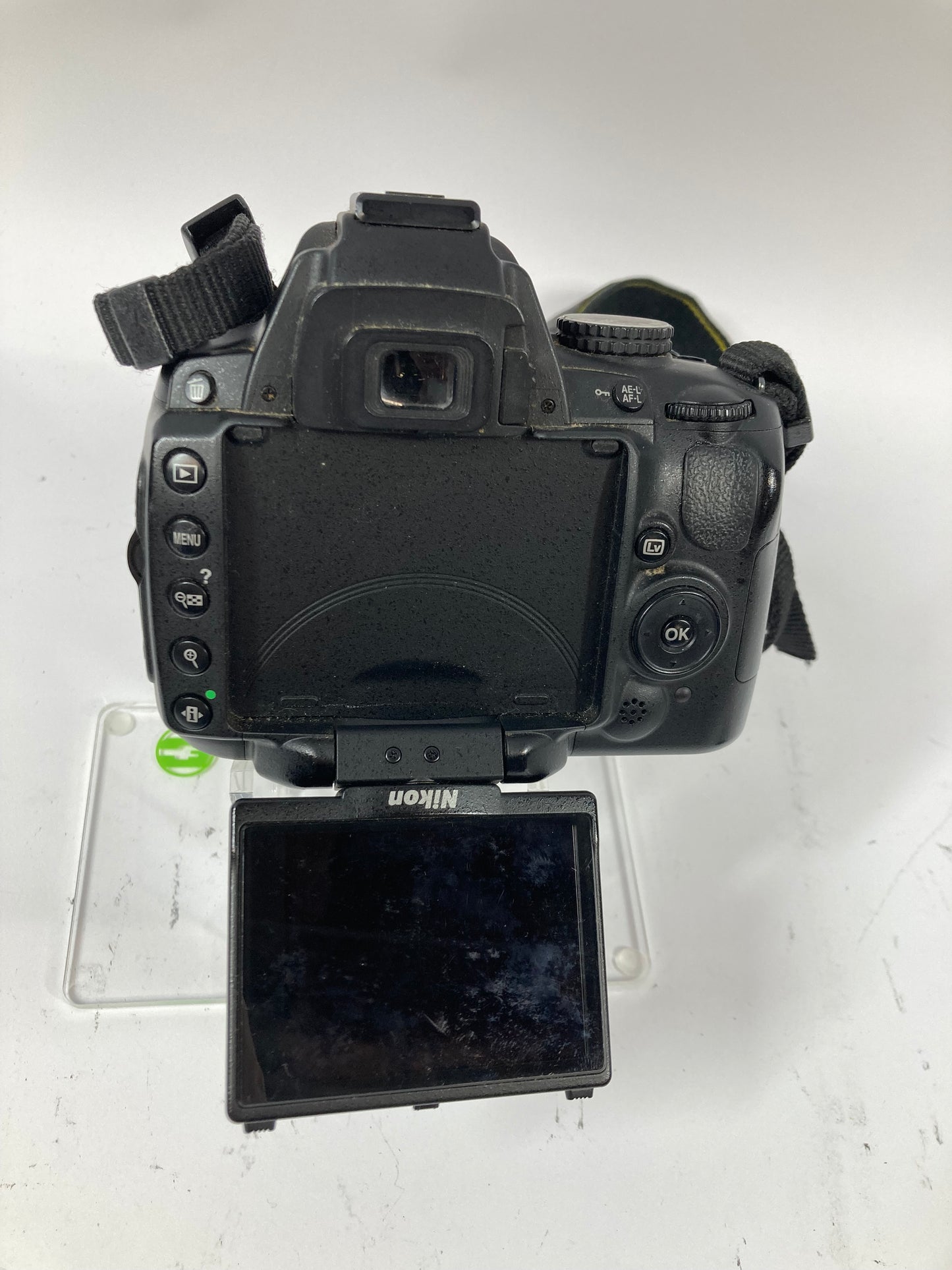 Nikon D5000 12.3MP Digital SLR DSLR Camera Body Only