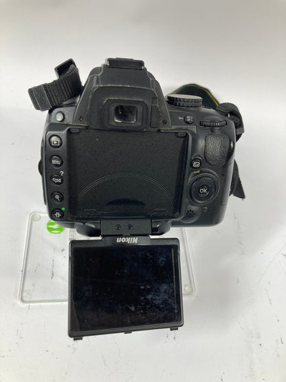 Nikon D5000 12.3MP Digital SLR DSLR Camera Body Only