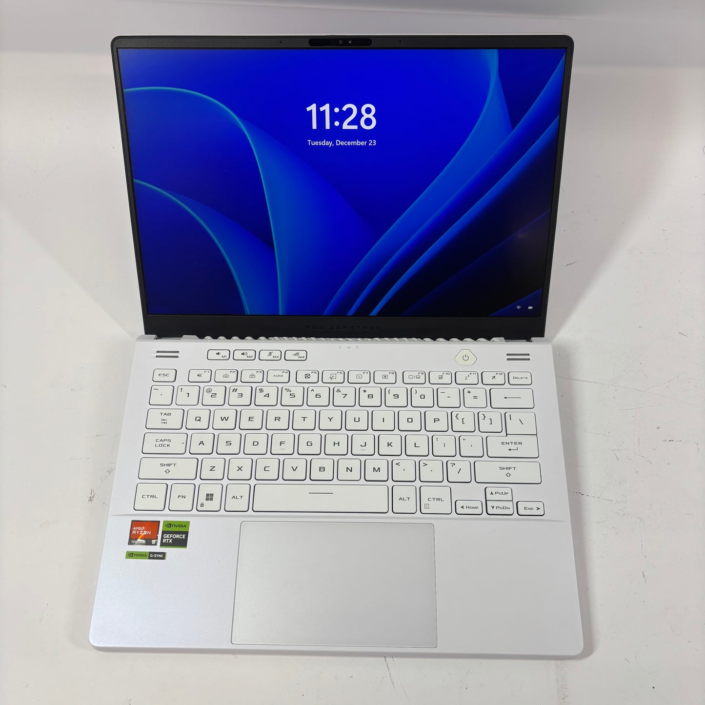 Asus ROG Zephyrus G14 GA402X 14" Ryzen 9 16GB 512GB SSD RTX 4060 Screen Marks