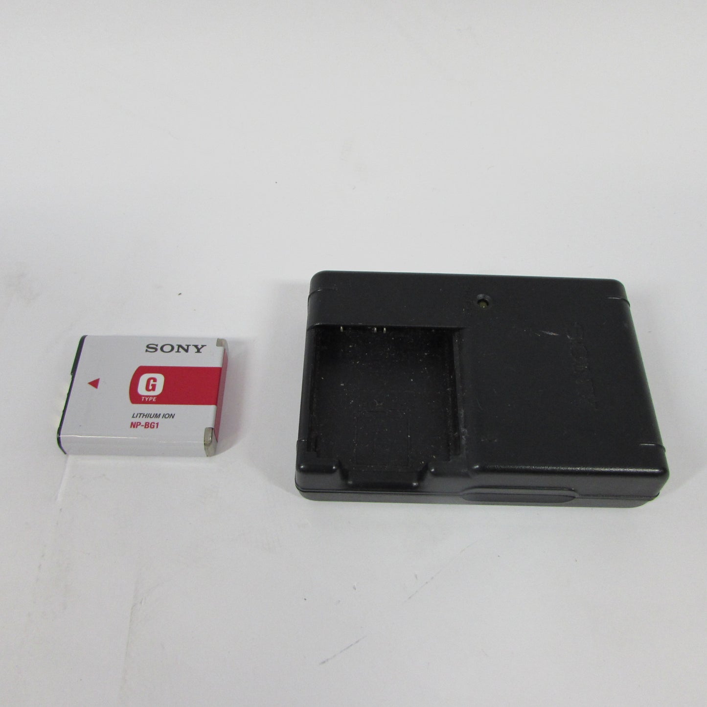 Sony Cyber-Shot DSC-HX7V 16.2MP Compact Digital Camera