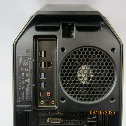 Alienware Area 51 i7-6900K 3.20GHz 32GB RAM 4TB HDD Nvidia TITAN X