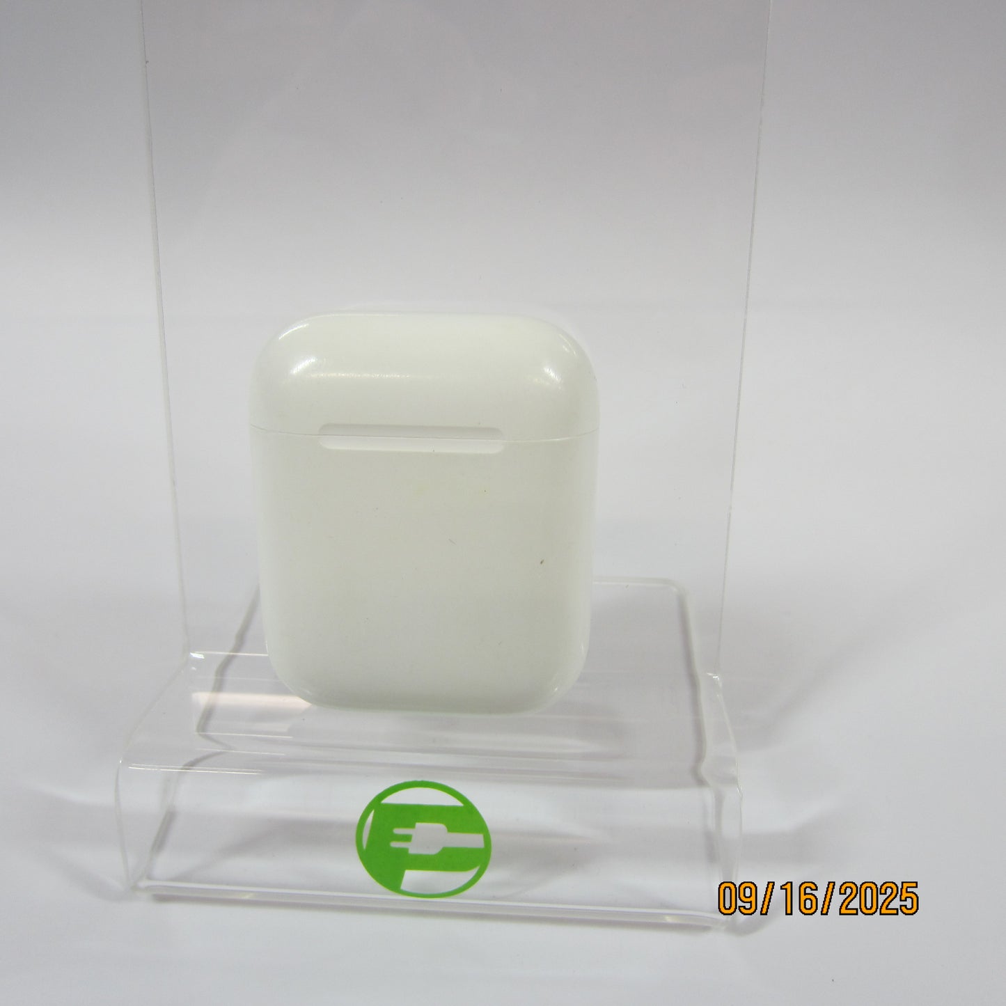Apple AirPods 1st Gen with Charging Case A1722 A1523 A1602 A1602