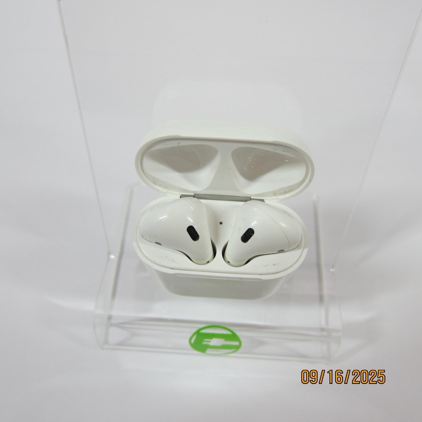 Apple AirPods 1st Gen with Charging Case A1722 A1523 A1602 A1602
