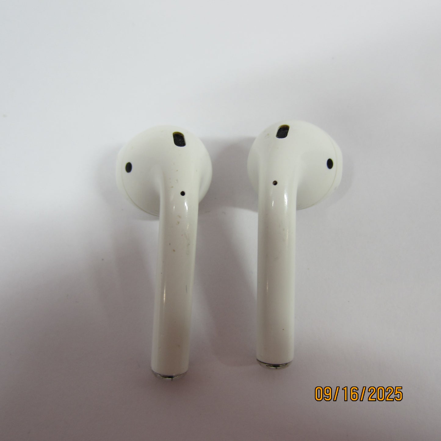 Apple AirPods 1st Gen with Charging Case A1722 A1523 A1602 A1602