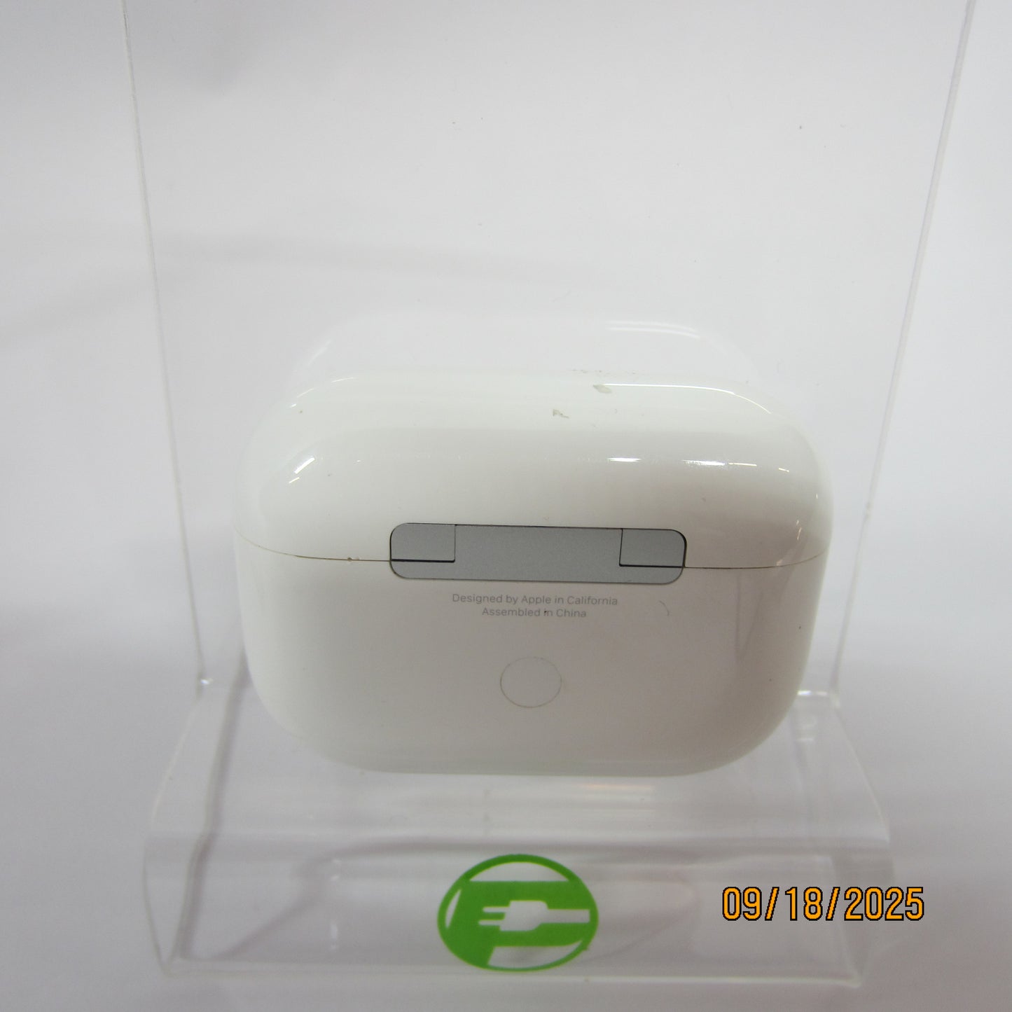 Apple AirPods Pro 1st Gen with Charging Case A2083 A2084 A2190 MWP22AM/A