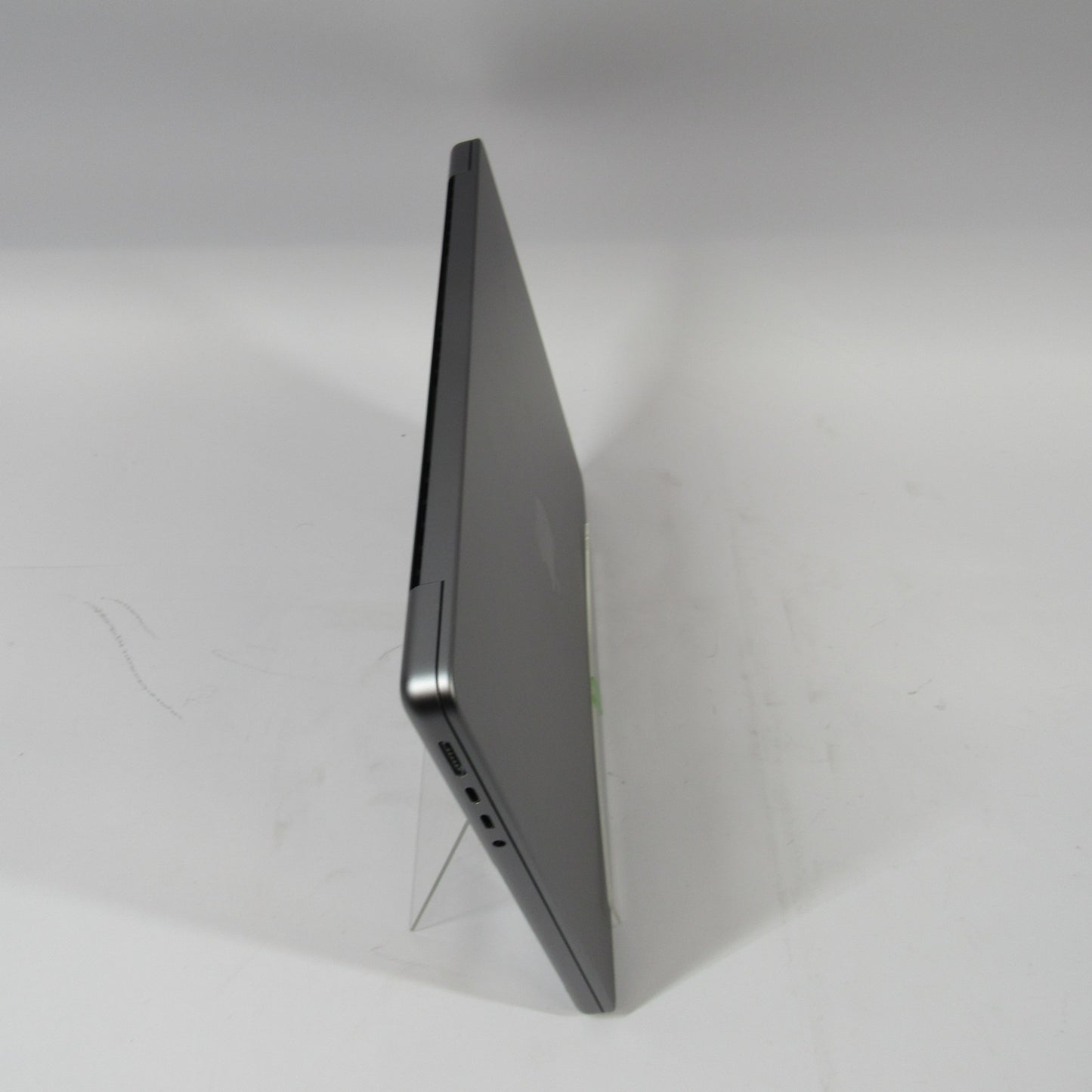 2021 Apple MacBook Pro 14" M1 Pro 14C GPU 3.2GHz 16GB RAM 512GB SSD A2442