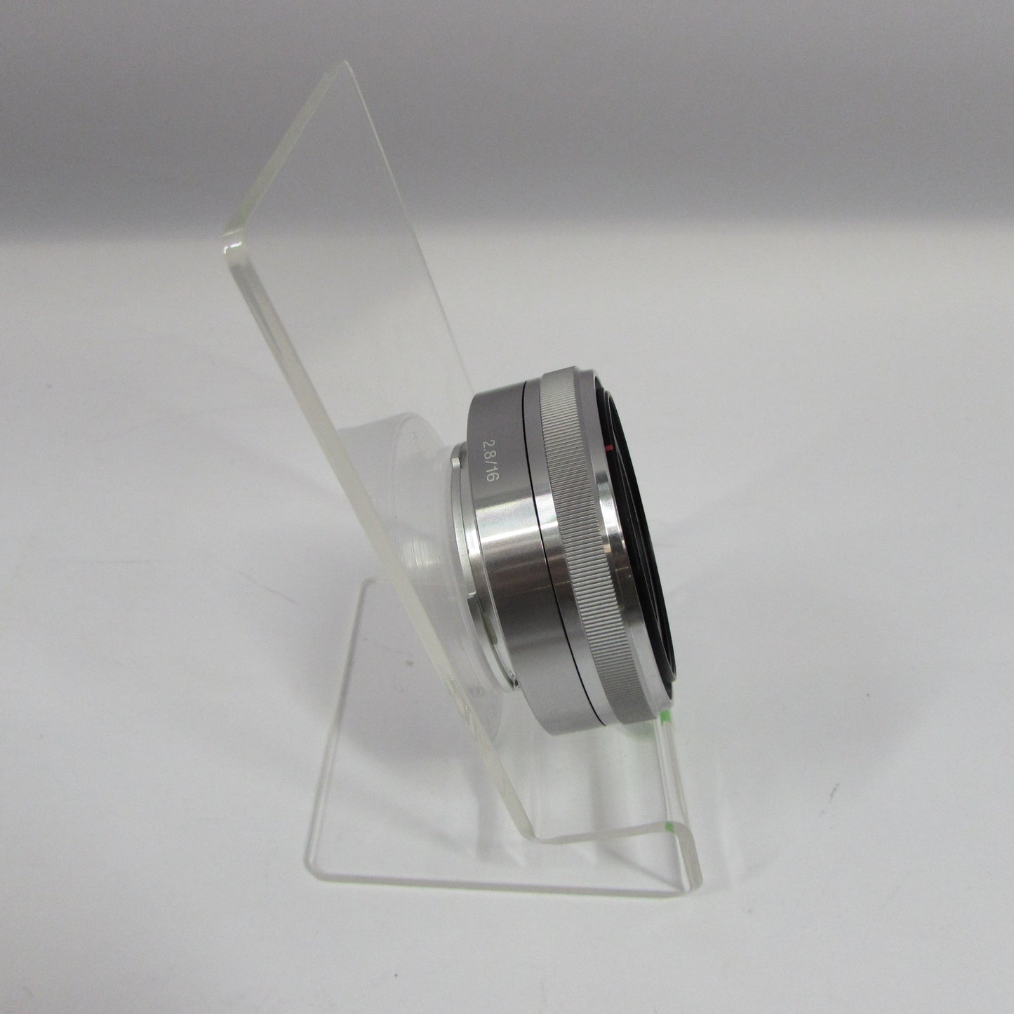 Sony E 16mm f/2.8 16mm f/2.8 E-Mount Ultra-Wide Prime Lens SEL16F28