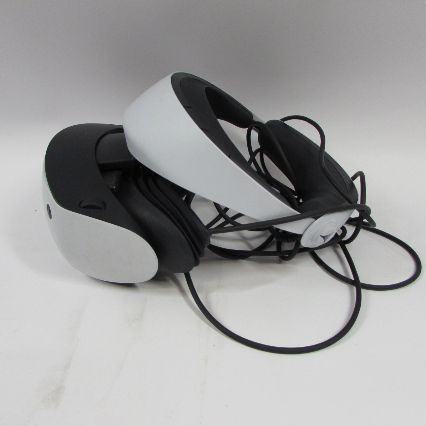 Sony Playstation 4 PS4 Virtual Reality VR2 Headset White/Black CFI-ZVR1