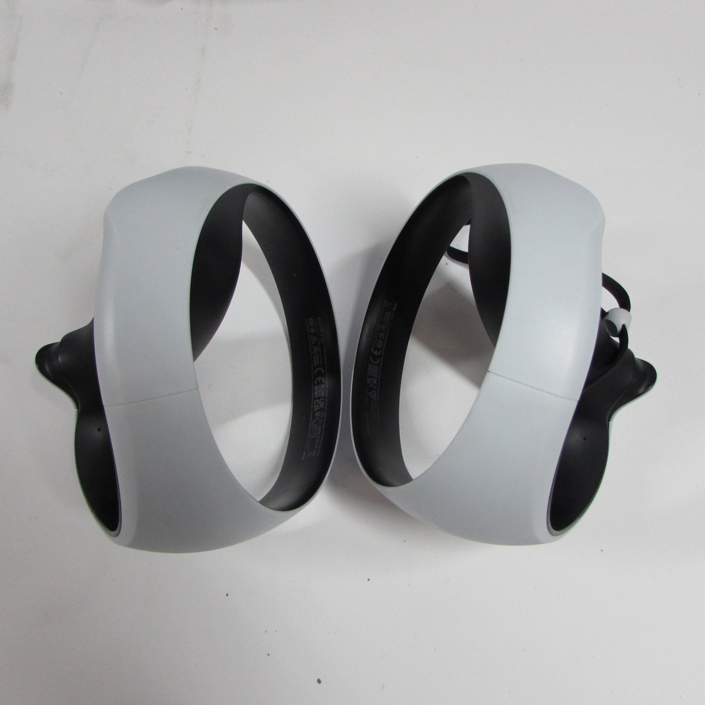 Sony Playstation 4 PS4 Virtual Reality VR2 Headset White/Black CFI-ZVR1