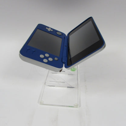 Nintendo 2DS XL Zelda: A Link Between Worlds Hylian Shield Special Edition