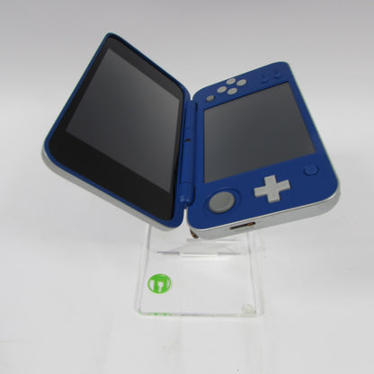 Nintendo 2DS XL Zelda: A Link Between Worlds Hylian Shield Special Edition