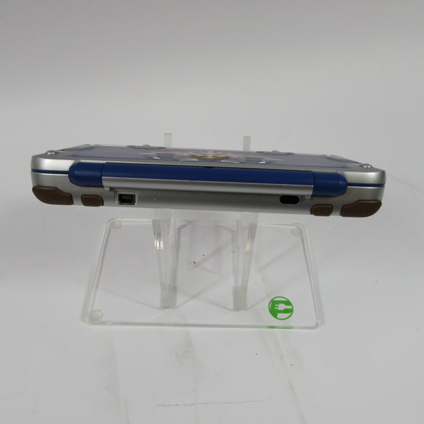 Nintendo 2DS XL Zelda: A Link Between Worlds Hylian Shield Special Edition