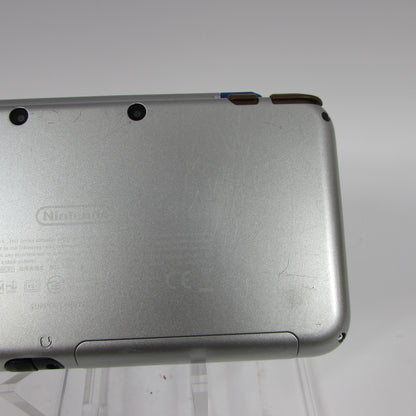 Nintendo 2DS XL Zelda: A Link Between Worlds Hylian Shield Special Edition